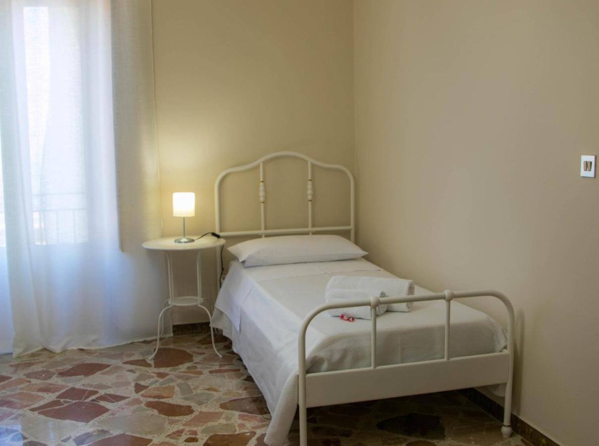 La Casa Della Nonna Villa San Mauro Castelverde Exterior foto